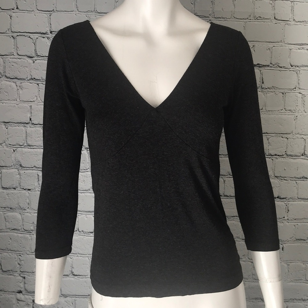 Gray Vneck 3/4 sleeve Banana Republic T-shirt